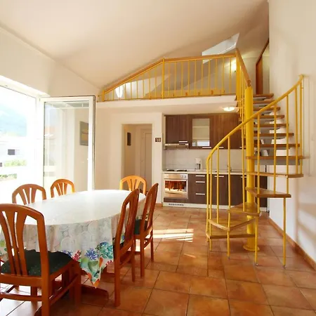 Pintar Apartment