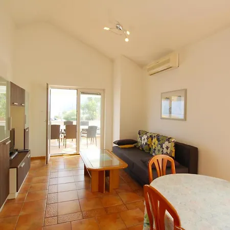 Apartment Pintar